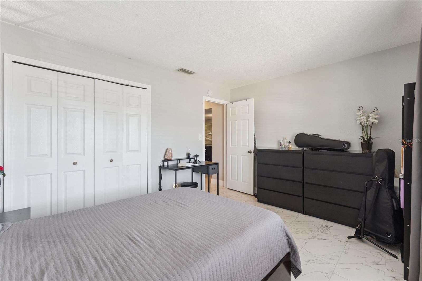 Image 12 of 32 For 4772 Tangerine Avenue 4772