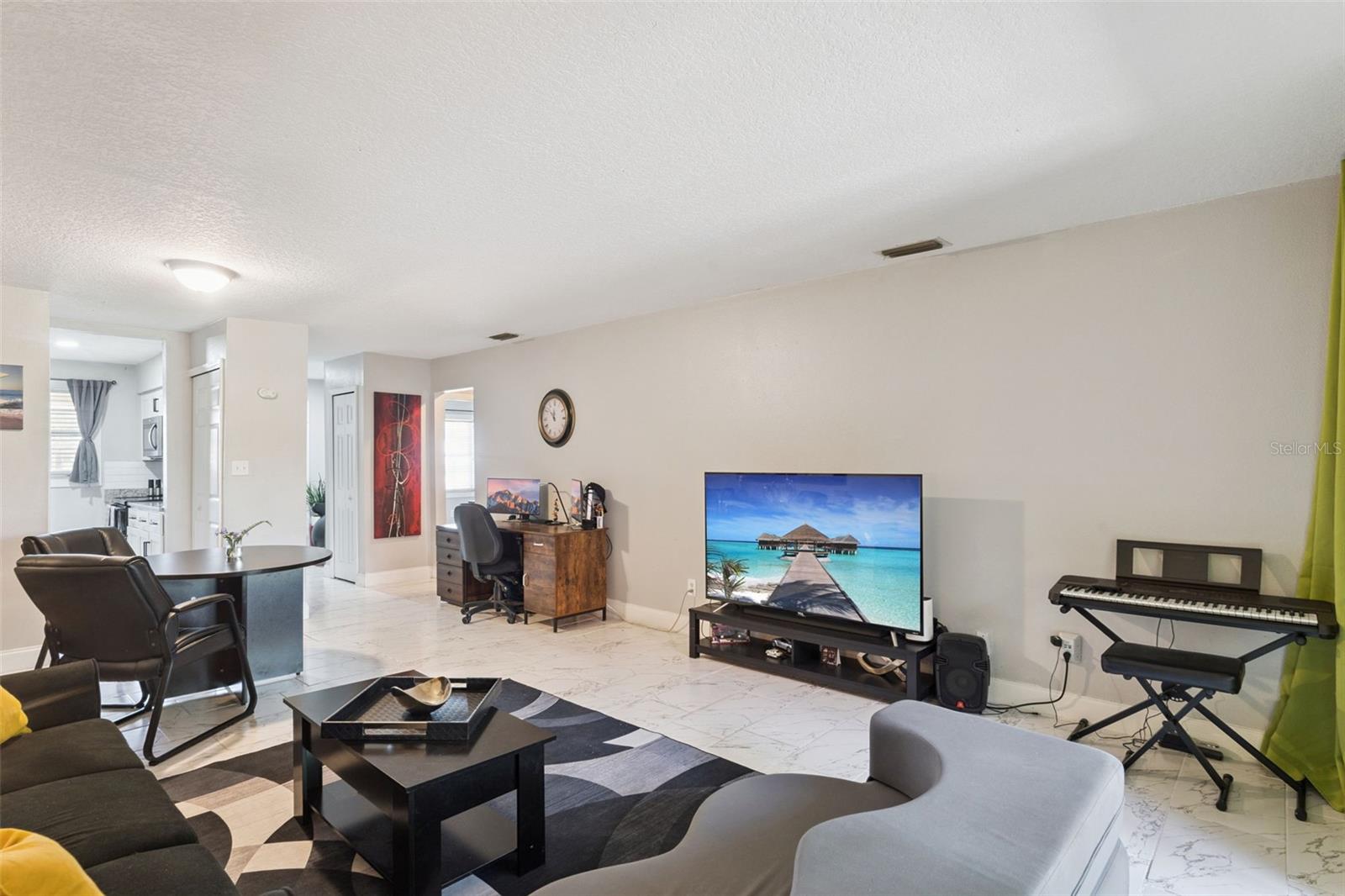 Image 6 of 32 For 4772 Tangerine Avenue 4772