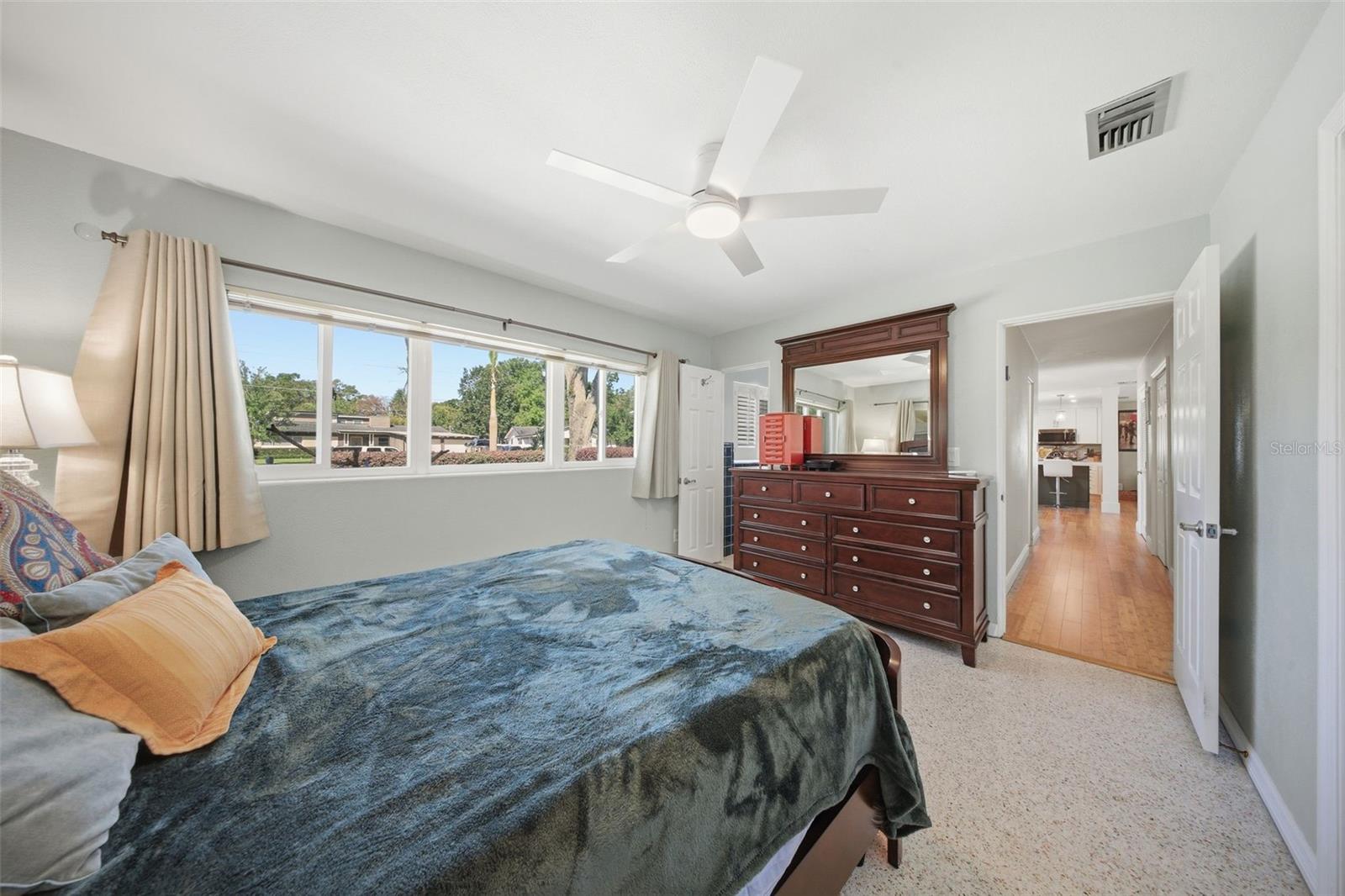 Image 6 of 32 For 628 Woodley Road