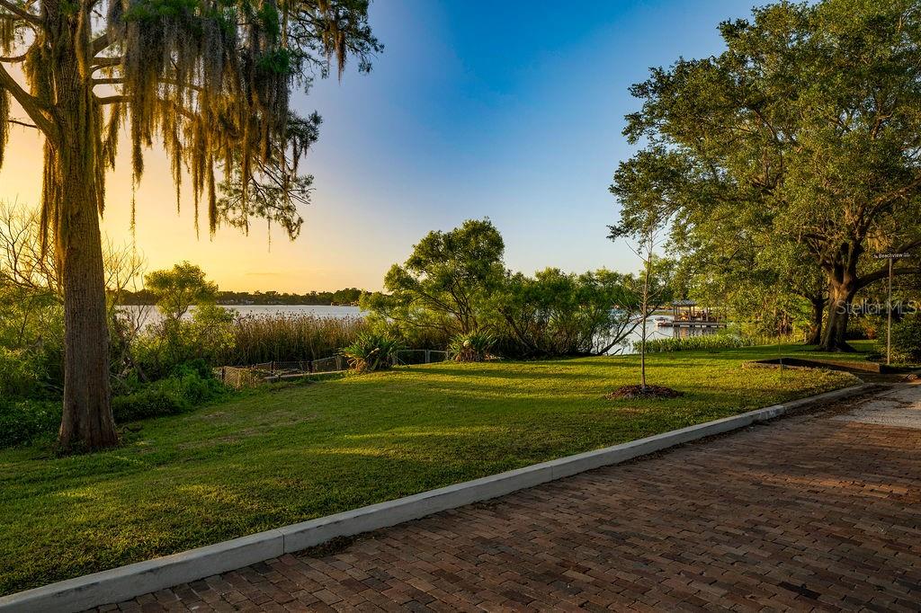 Image 11 of 48 For 1298 Beachview Avenue