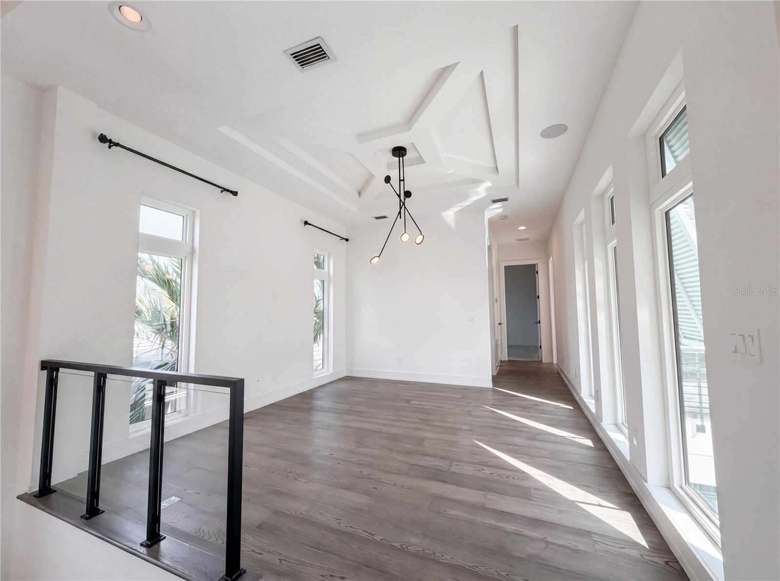 Image 14 of 42 For 5911 Redbay Boulevard