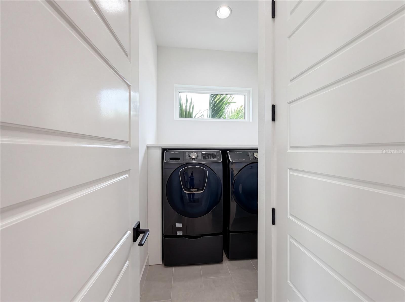 Image 17 of 42 For 5911 Redbay Boulevard