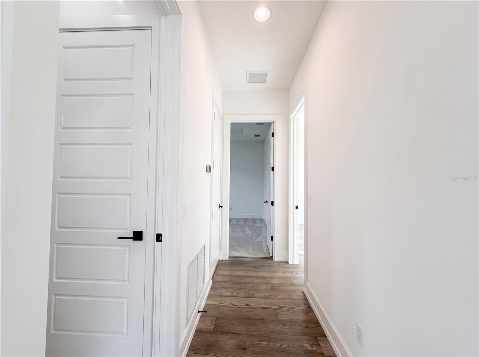 Image 21 of 42 For 5911 Redbay Boulevard