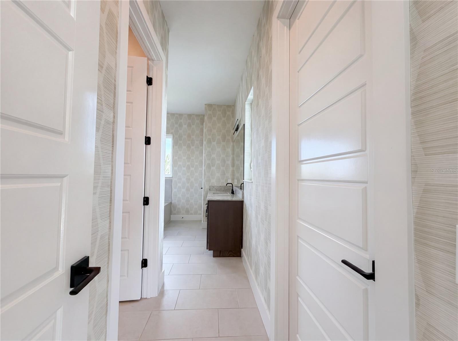 Image 22 of 42 For 5911 Redbay Boulevard