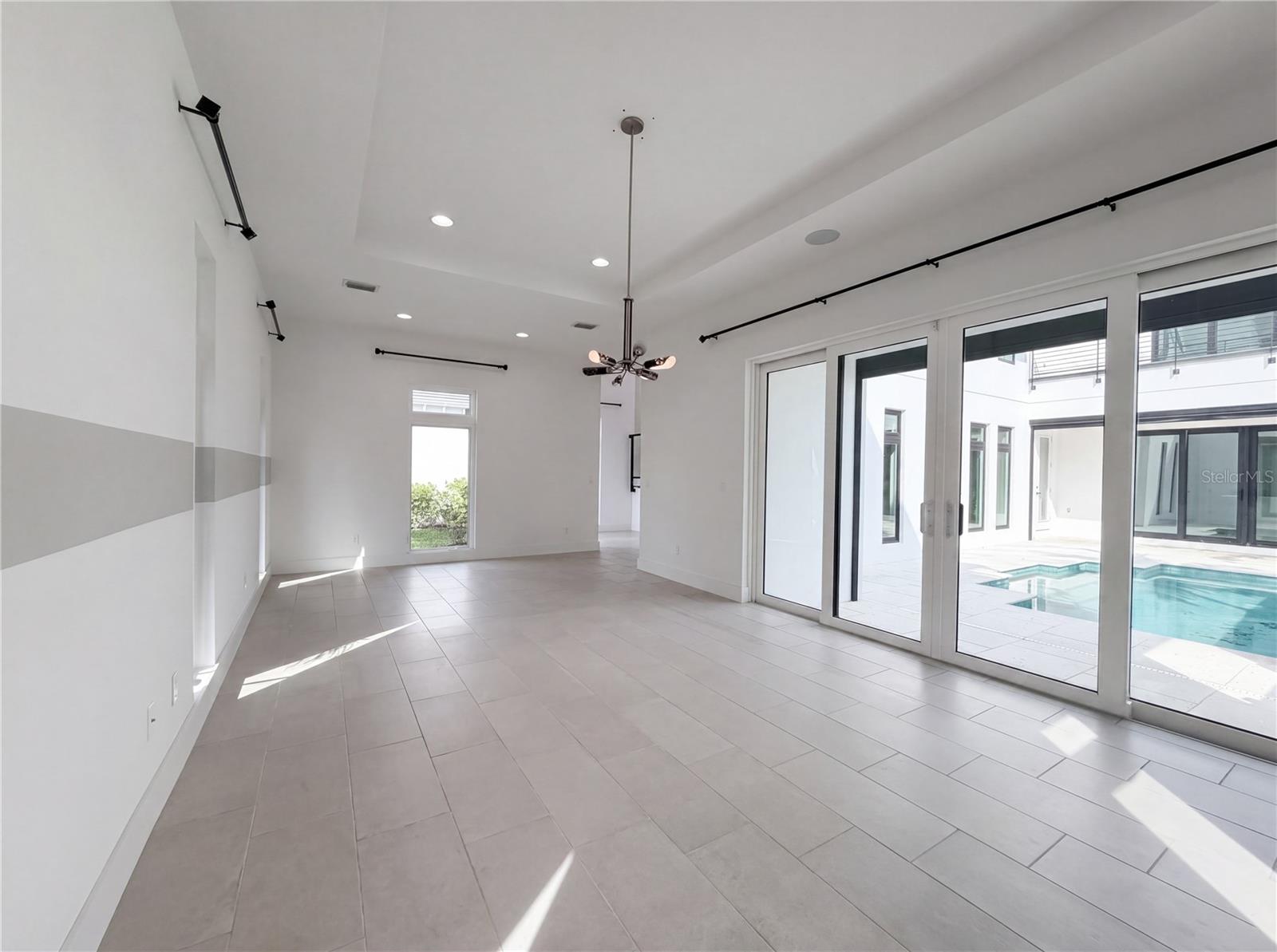 Image 23 of 42 For 5911 Redbay Boulevard
