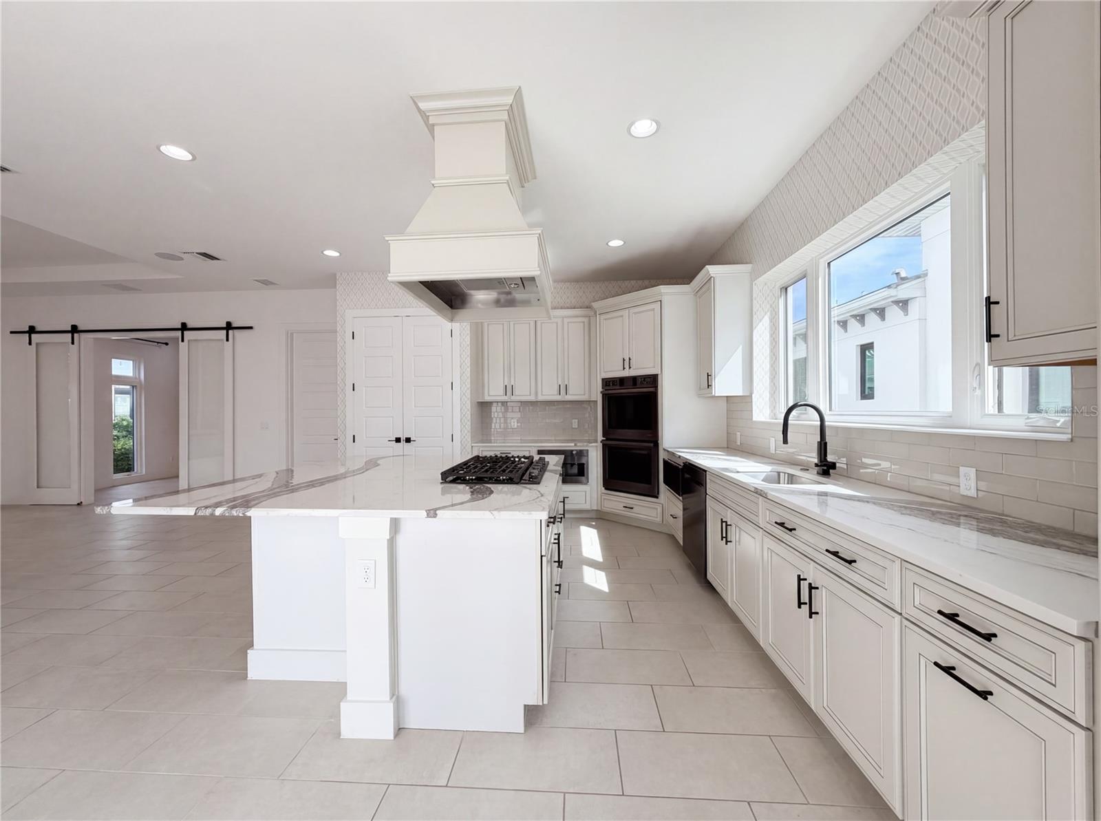 Image 28 of 42 For 5911 Redbay Boulevard