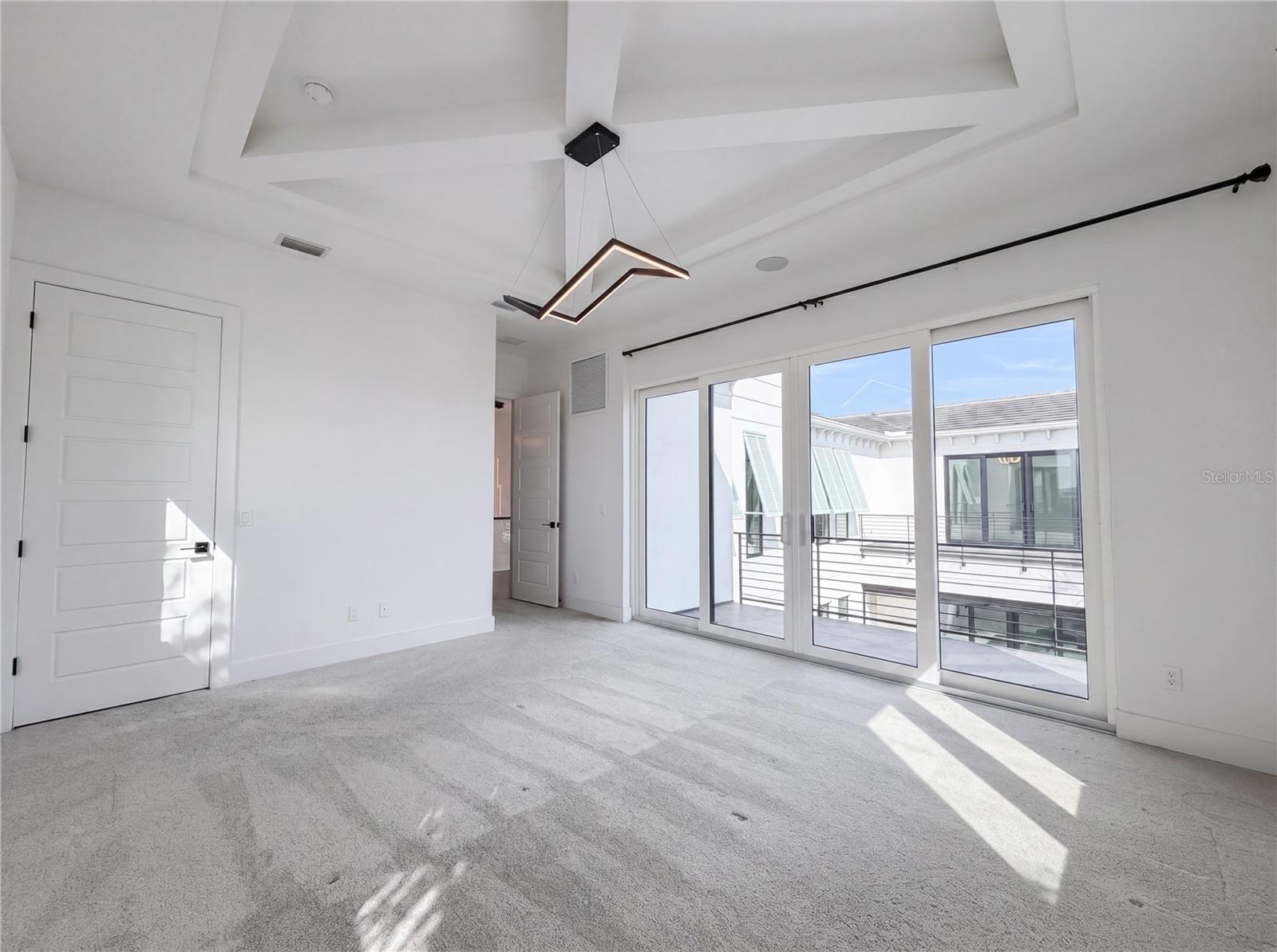 Image 30 of 42 For 5911 Redbay Boulevard