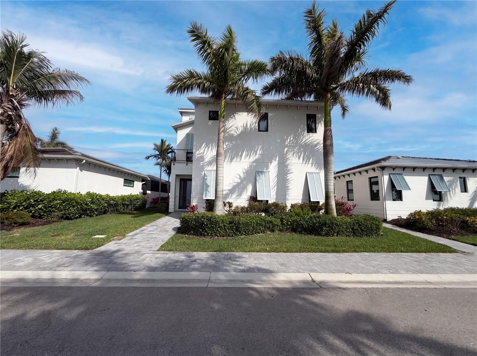 Image 36 of 42 For 5911 Redbay Boulevard