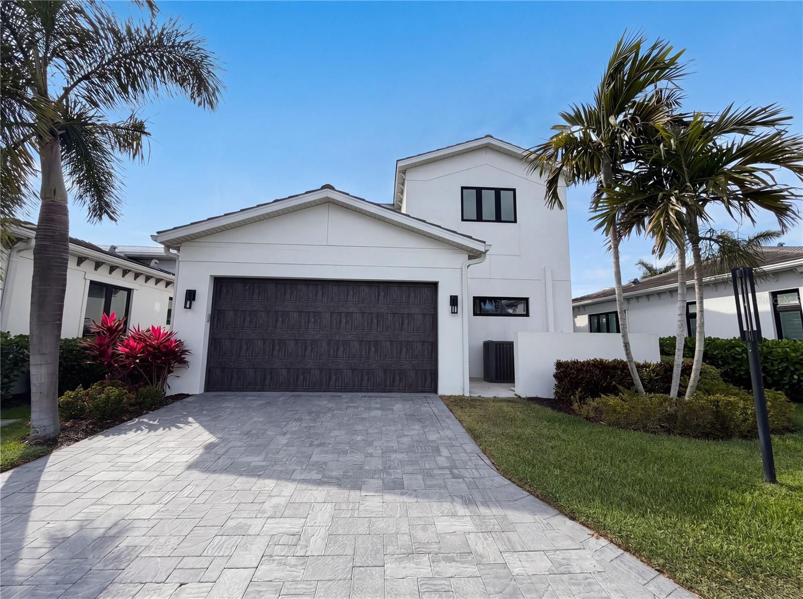 Image 38 of 42 For 5911 Redbay Boulevard