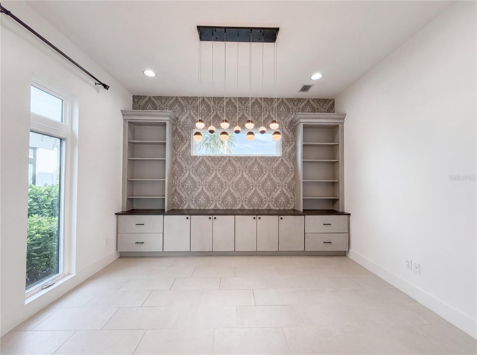 Image 7 of 42 For 5911 Redbay Boulevard