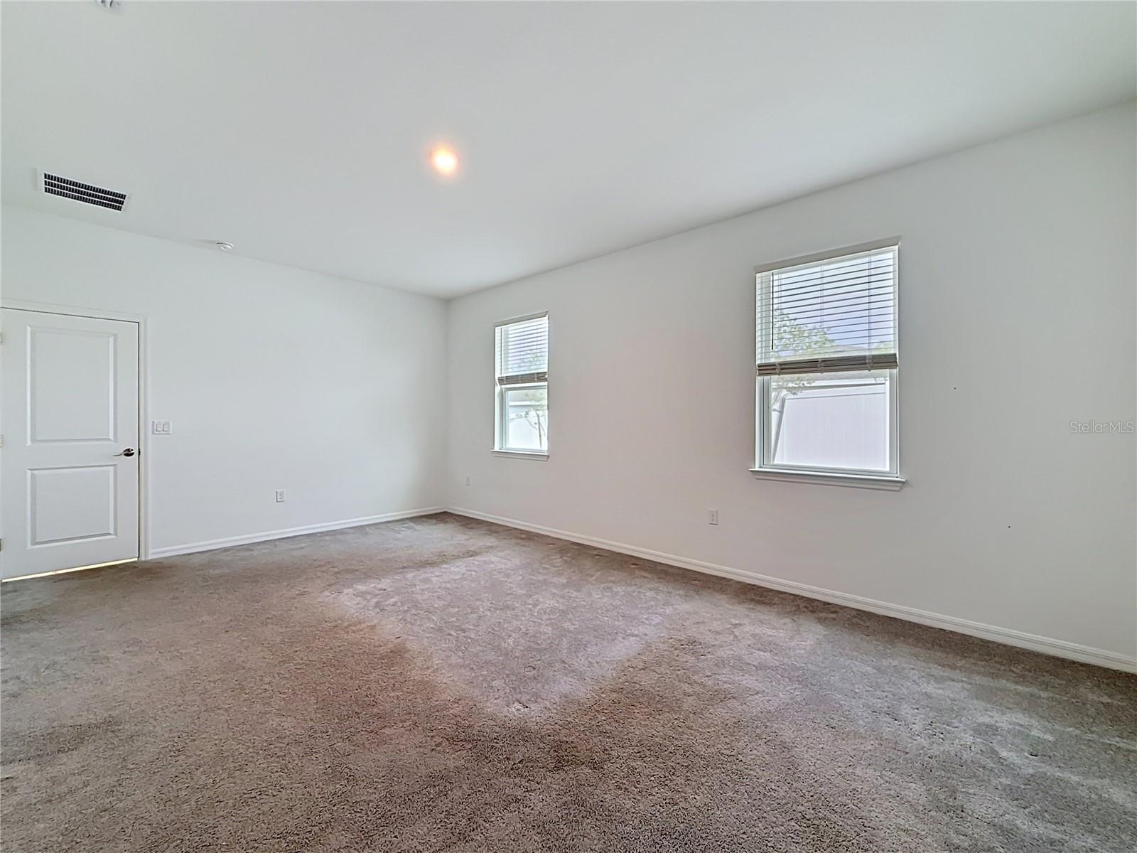Image 13 of 43 For 418 Quayside Avenue