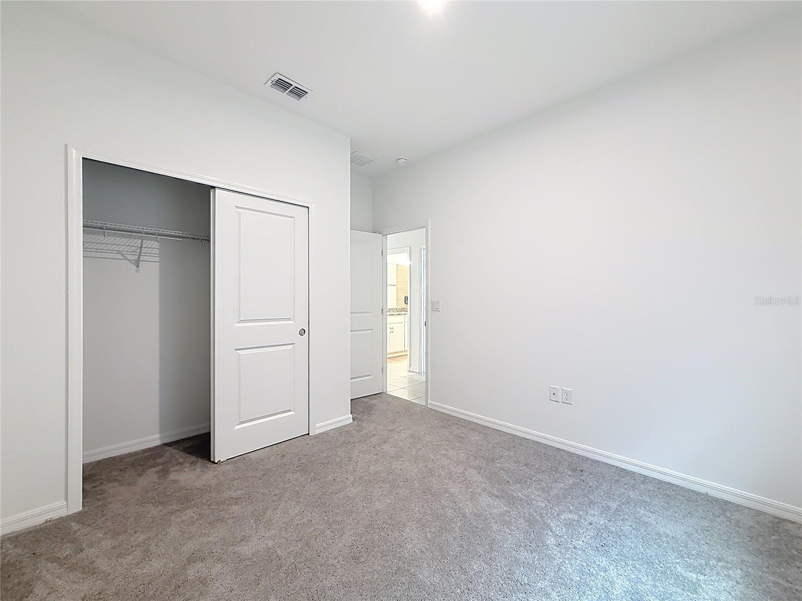 Image 18 of 43 For 418 Quayside Avenue