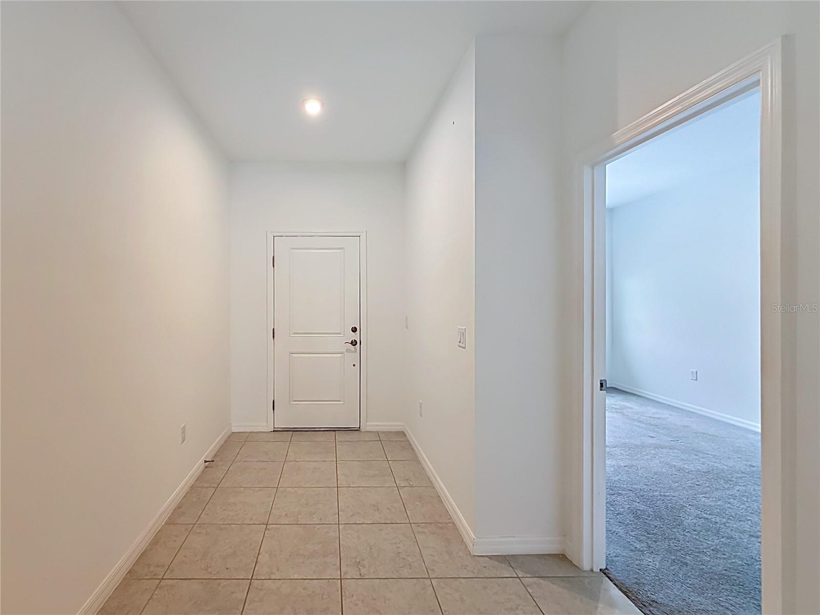 Image 4 of 43 For 418 Quayside Avenue