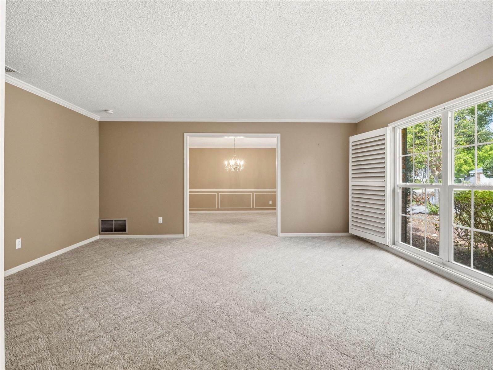 Image 15 of 66 For 1214 Sweetbriar Road