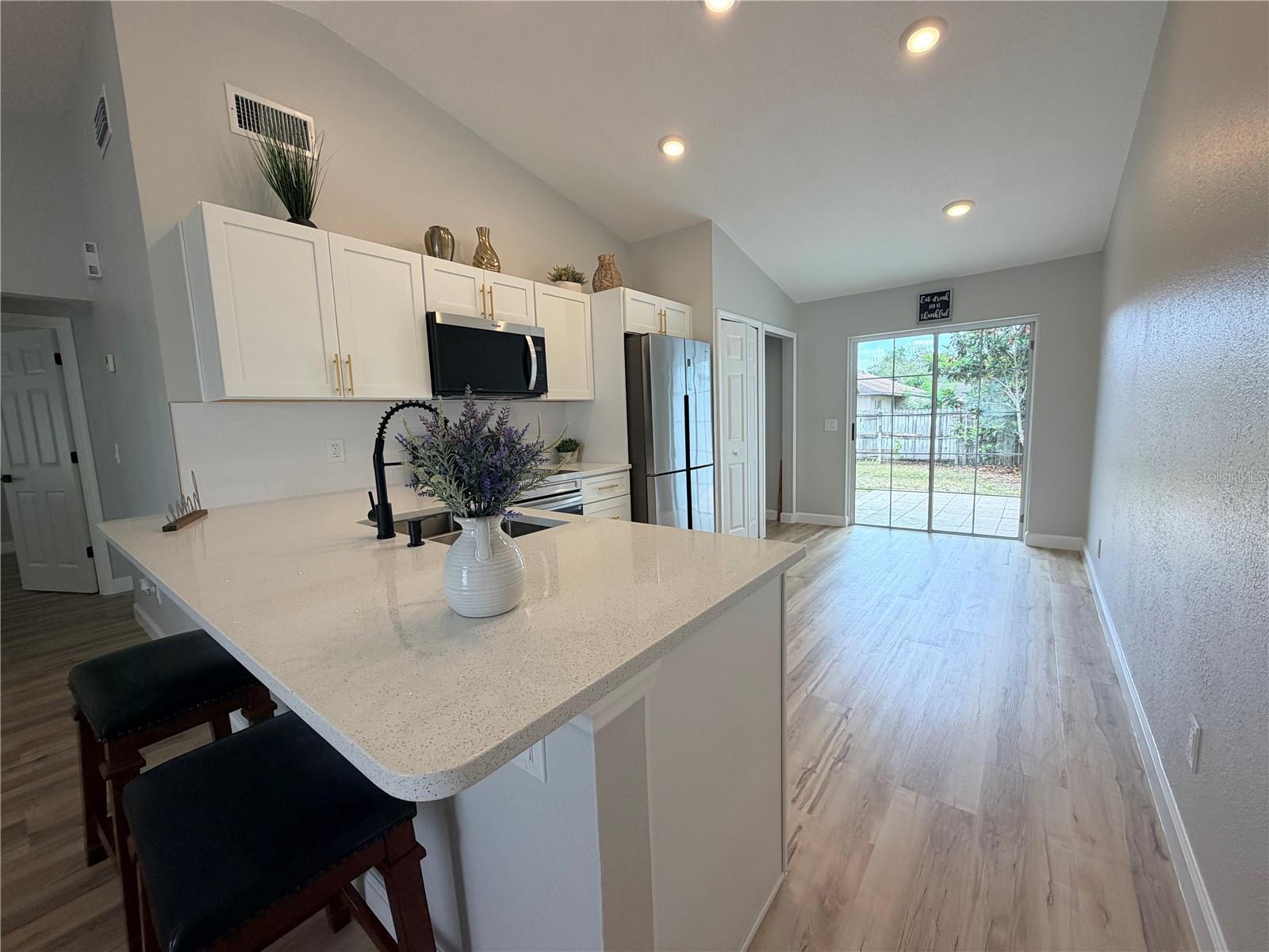Image 7 of 18 For 2733 Adela Avenue