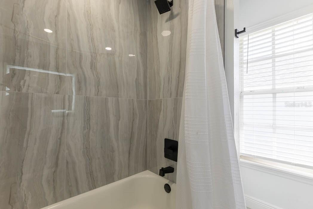 Image 31 of 55 For 3432 Idlegrove Court