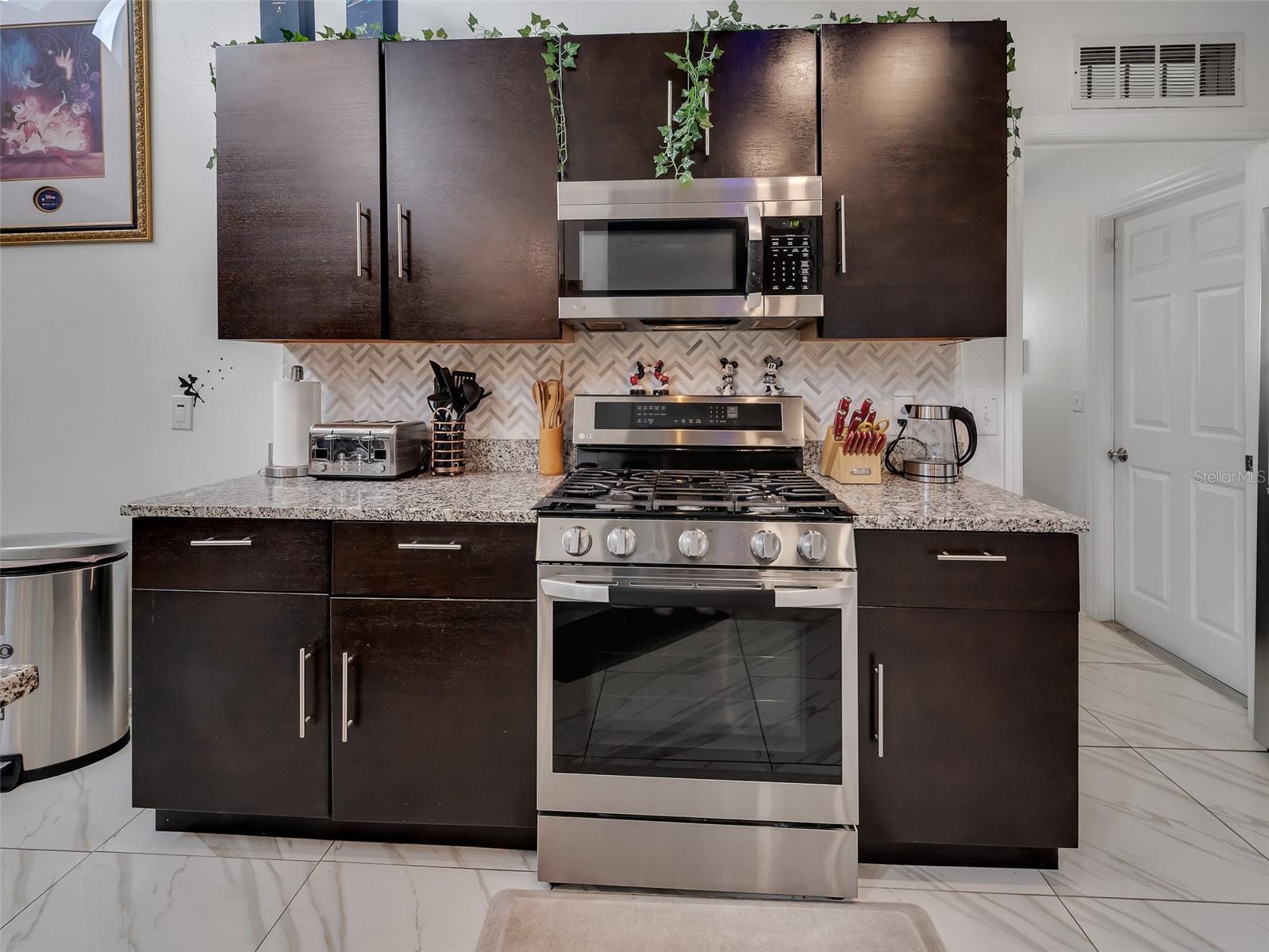 Image 21 of 58 For 5306 Coral Vine Lane