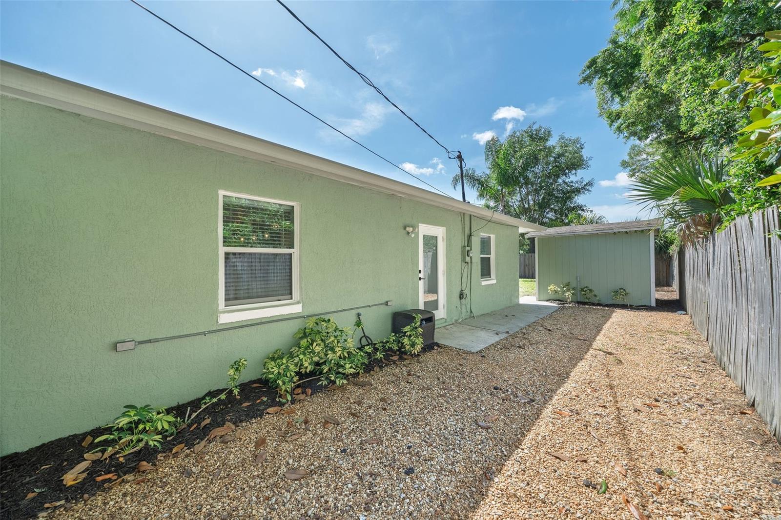 Image 21 of 30 For 1114 Delridge Avenue