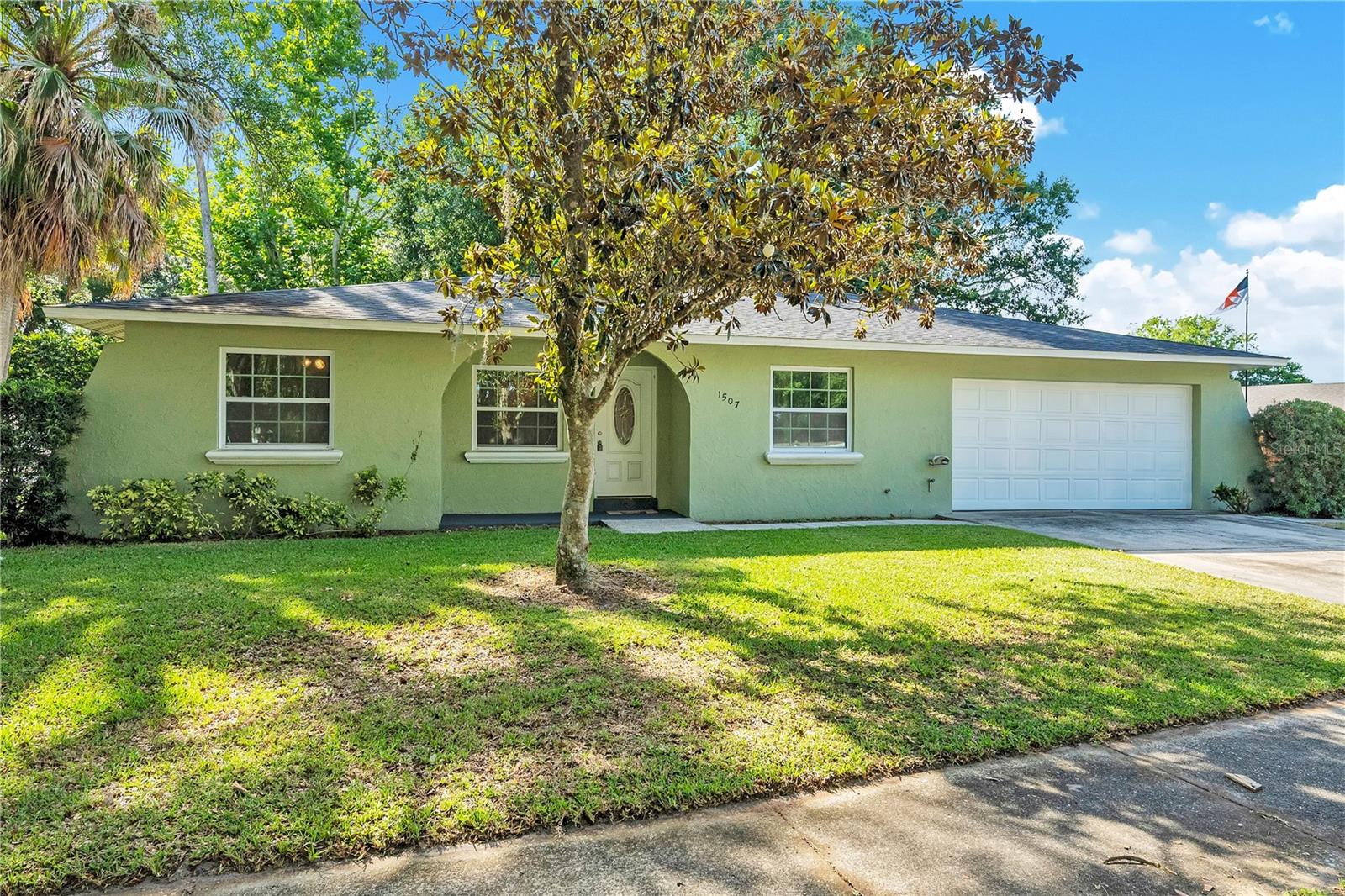 Image 2 of 31 For 1507 Foxridge Run Sw