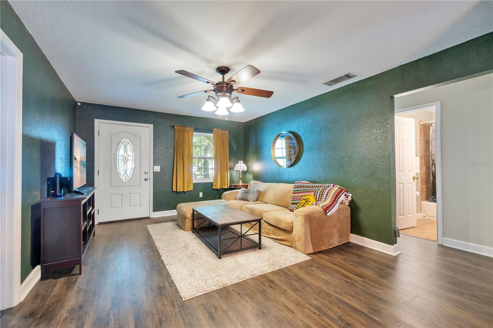 Image 7 of 31 For 1507 Foxridge Run Sw