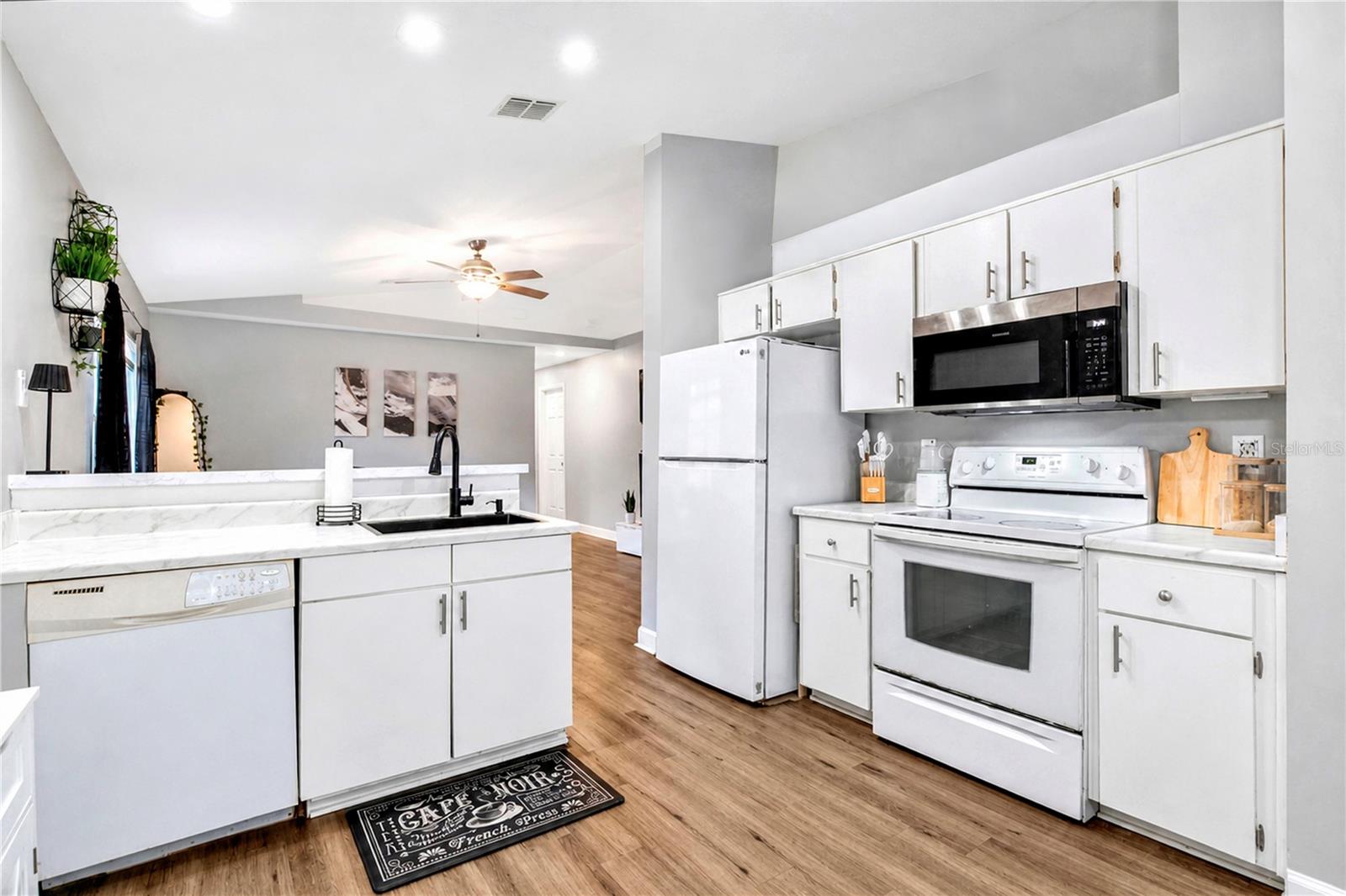 Image 10 of 38 For 2413 Radnor Avenue