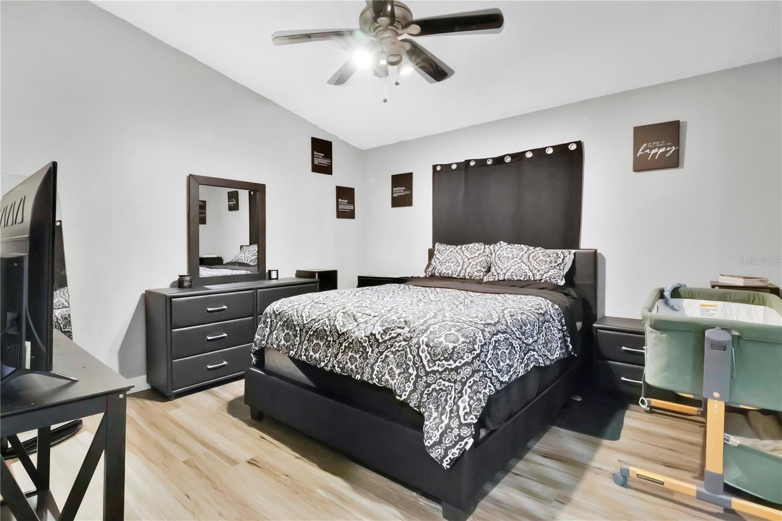 Image 12 of 38 For 2413 Radnor Avenue