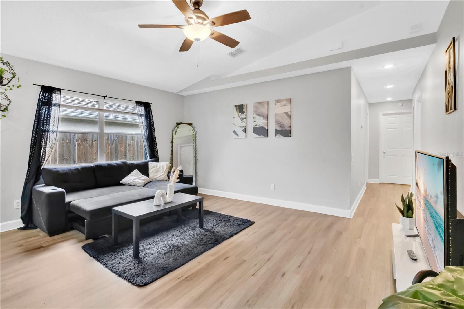 Image 5 of 38 For 2413 Radnor Avenue