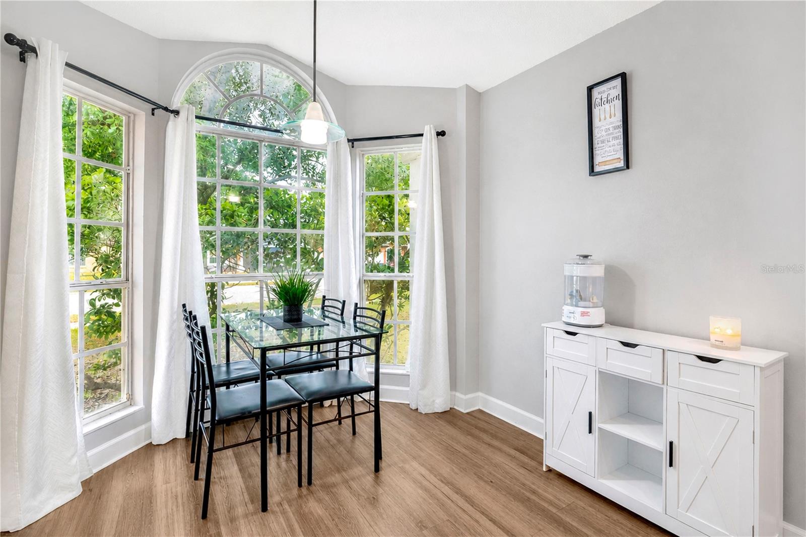 Image 9 of 38 For 2413 Radnor Avenue