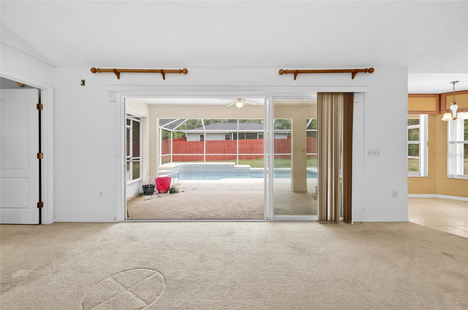 Listing photo id 12 for 123 Camino Lane
