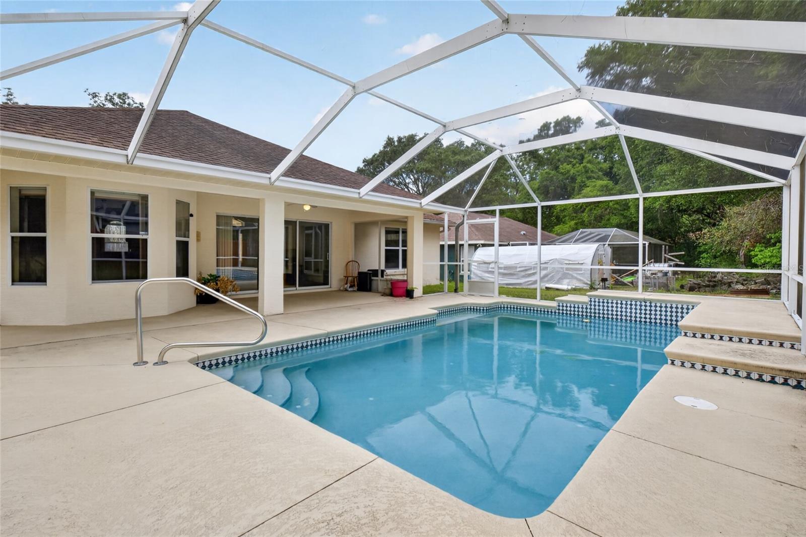 Listing photo id 40 for 123 Camino Lane
