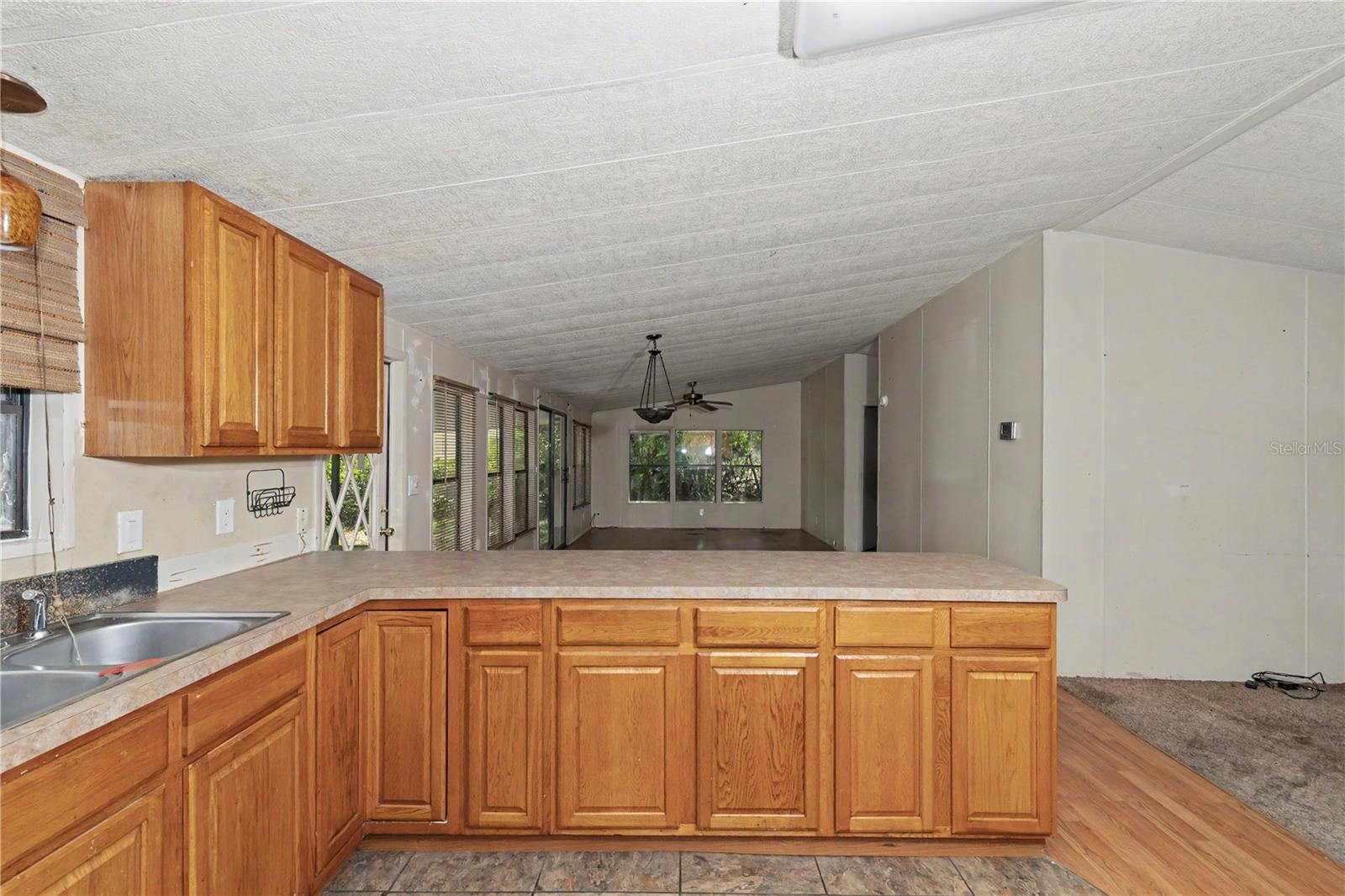 Image 10 of 40 For 18007 90th Street