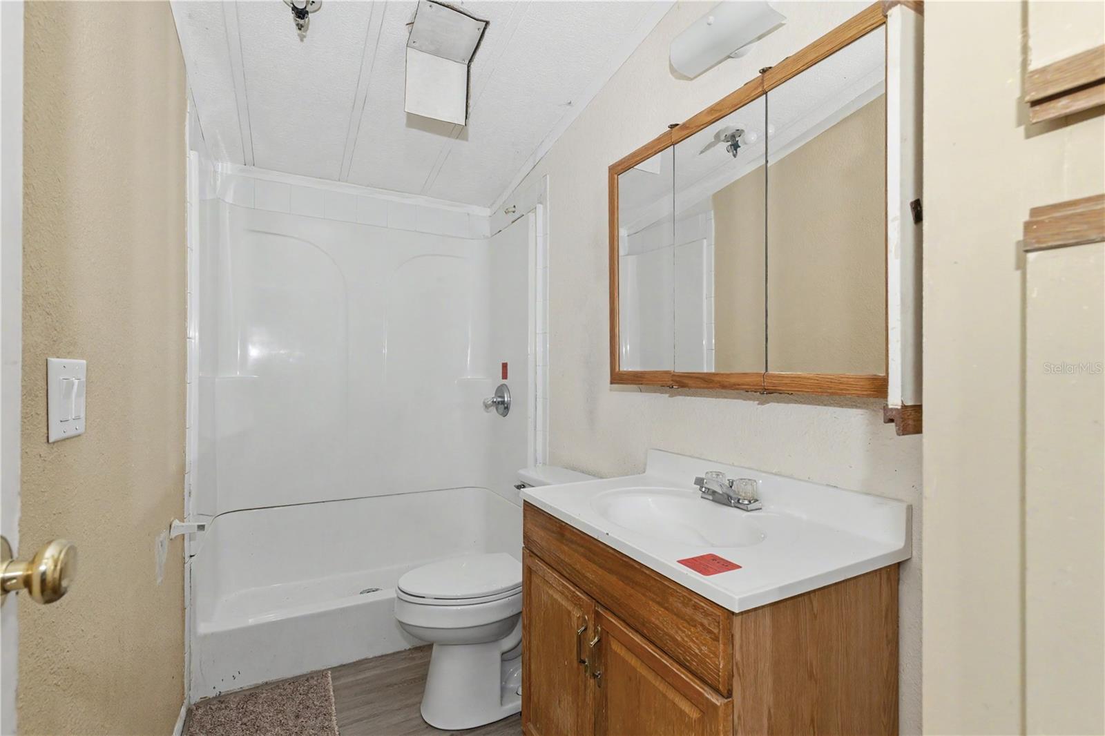 Image 15 of 40 For 18007 90th Street