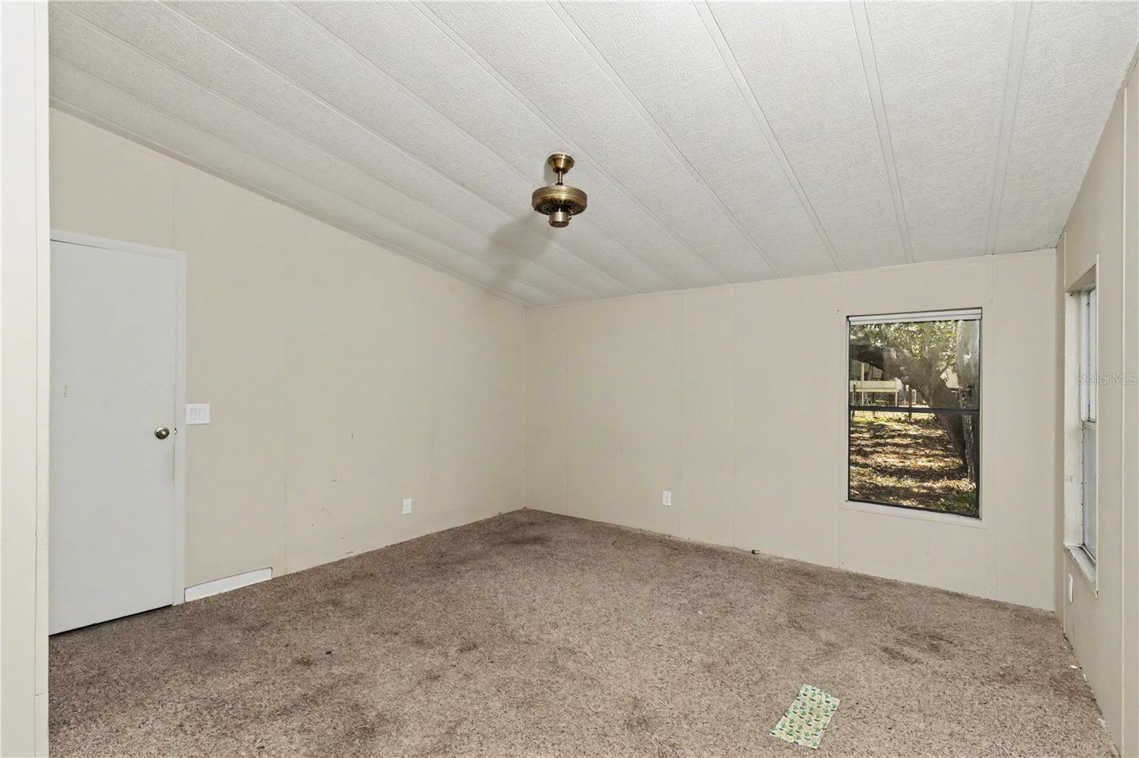 Image 18 of 40 For 18007 90th Street