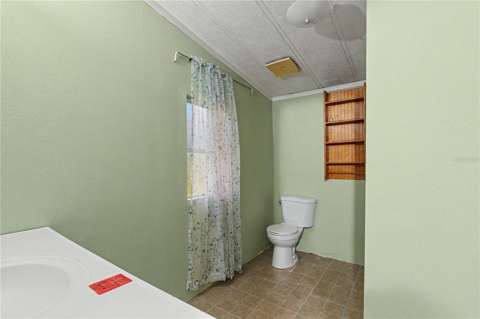 Image 20 of 40 For 18007 90th Street