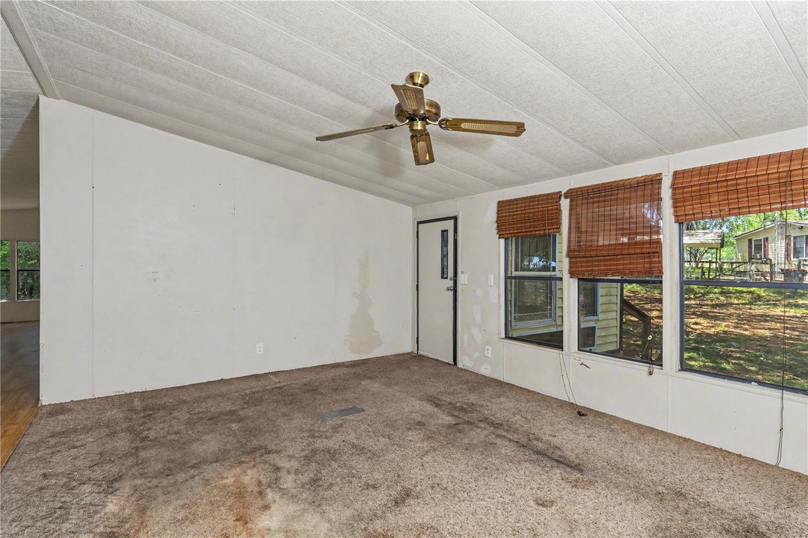 Image 25 of 40 For 18007 90th Street