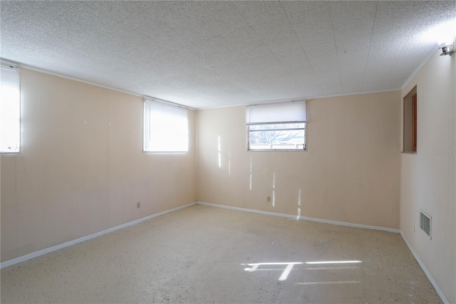 Image 9 of 23 For 1704 Edmundshire Road