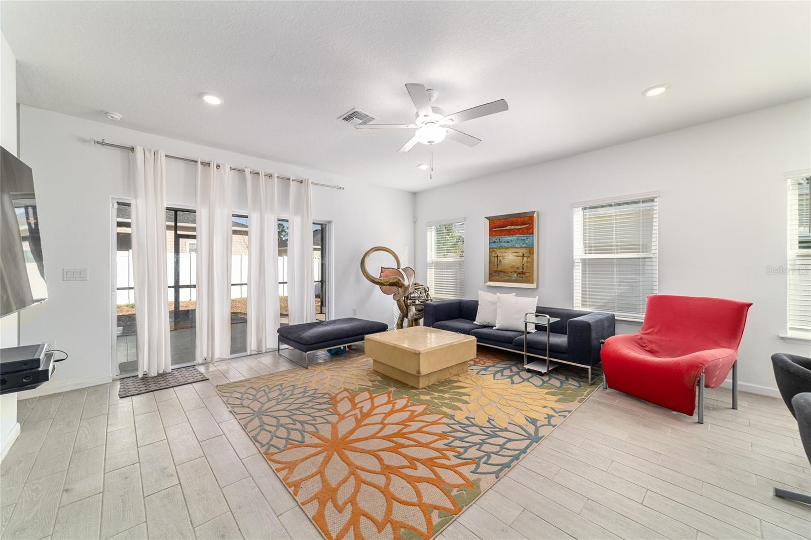 Image 11 of 27 For 7451 76th Terrace