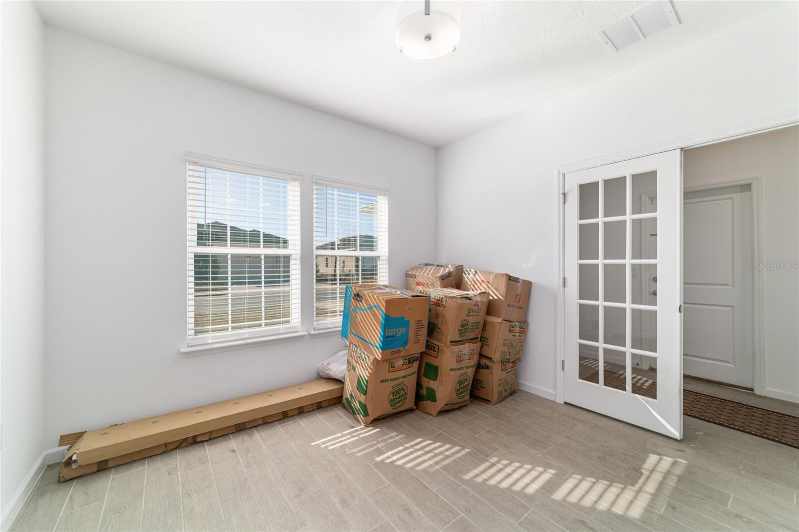 Image 18 of 27 For 7451 76th Terrace