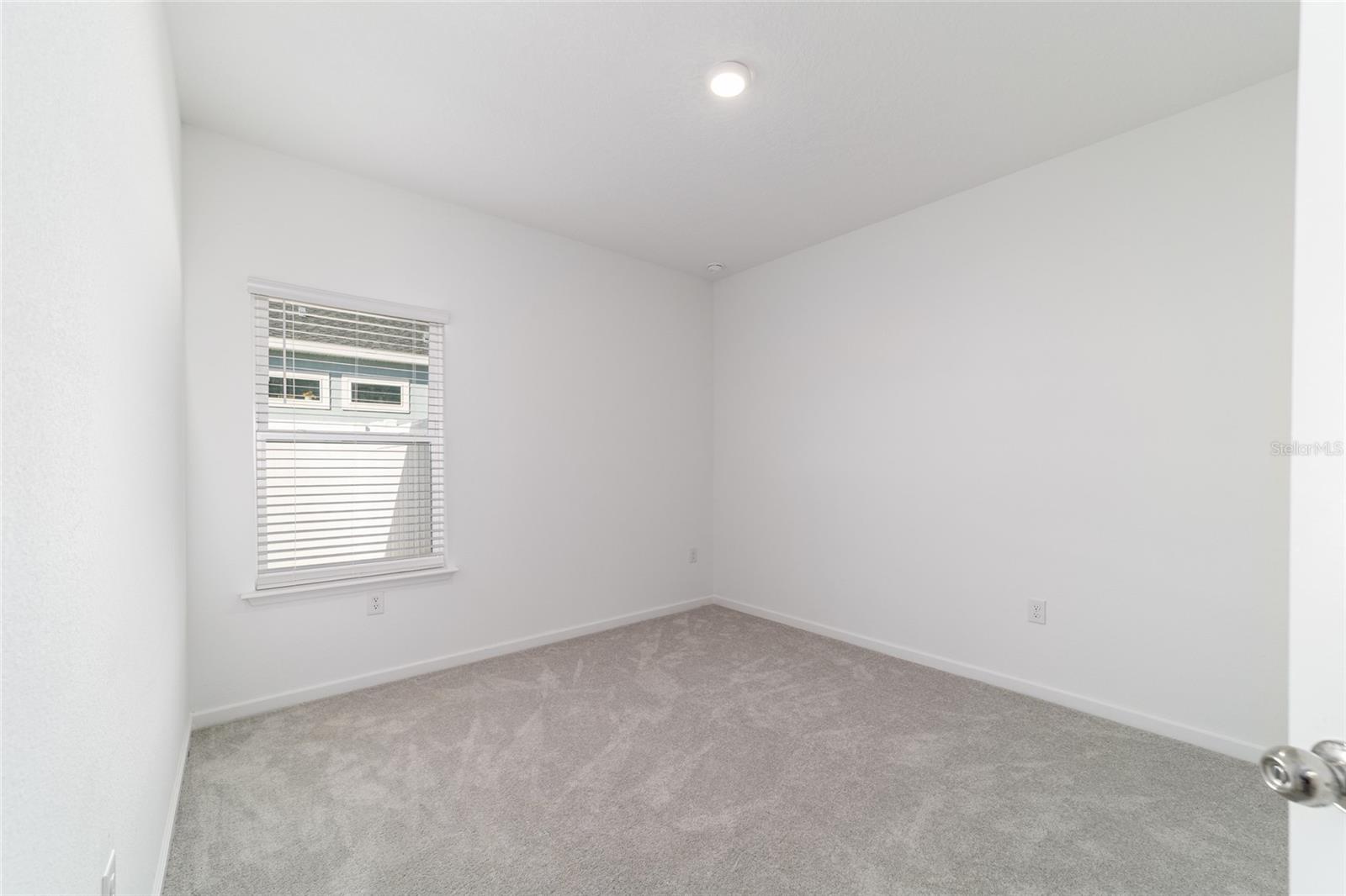 Image 21 of 27 For 7451 76th Terrace