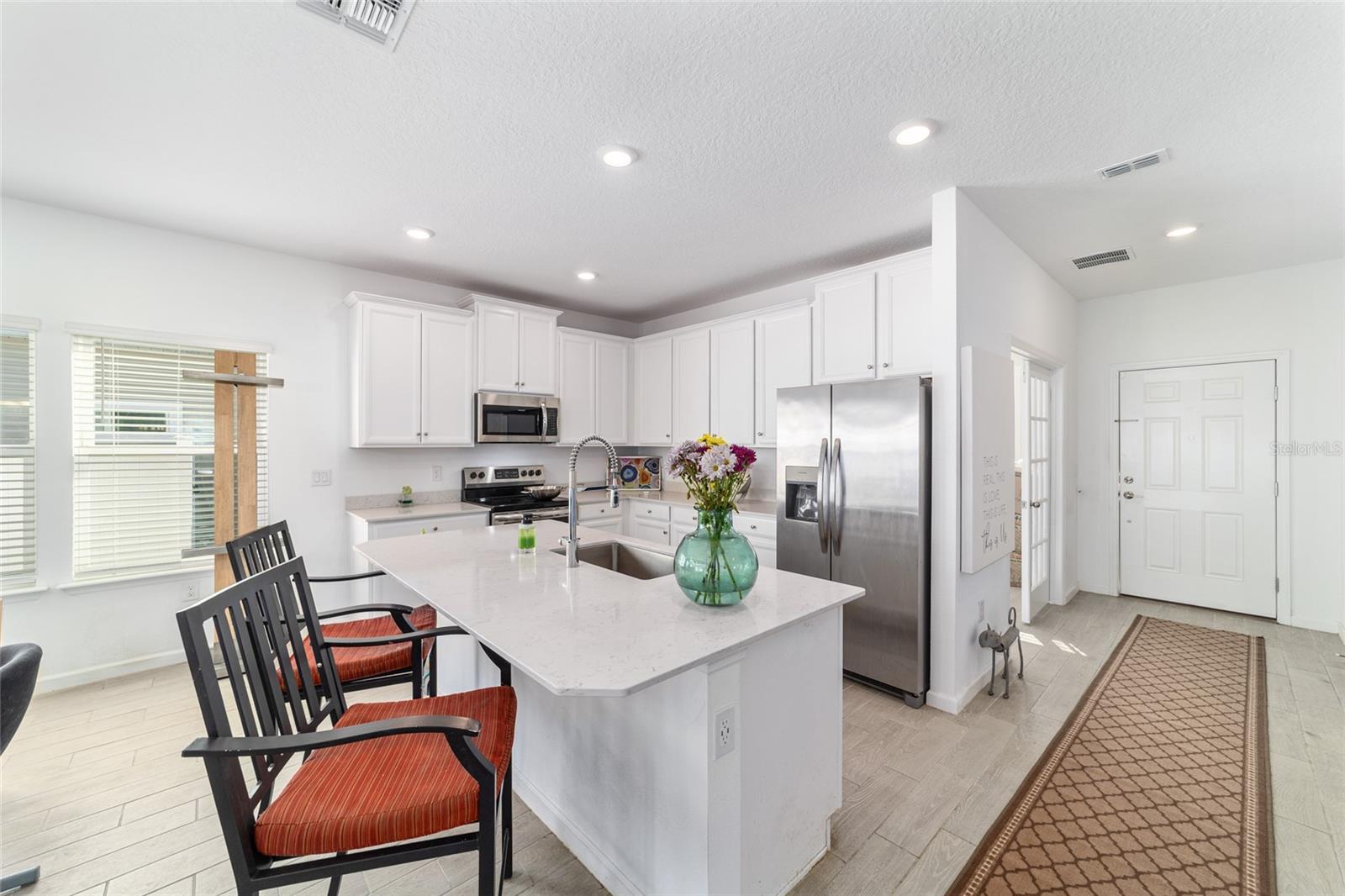 Image 6 of 27 For 7451 76th Terrace