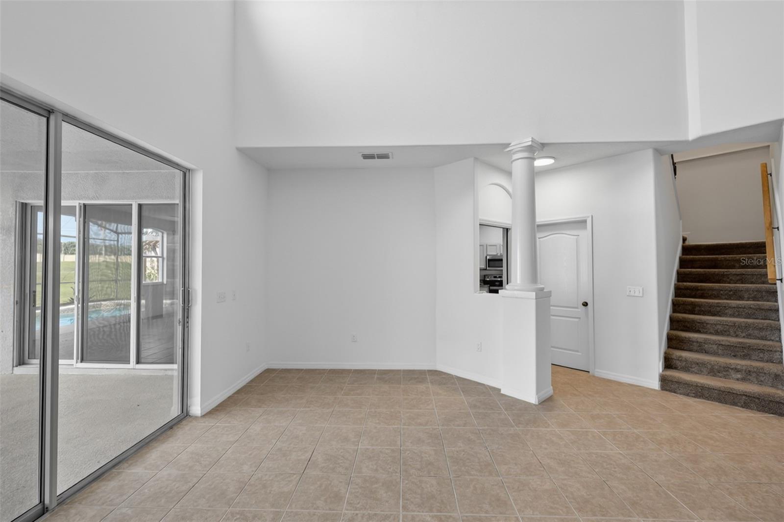 Image 11 of 37 For 13728 Fox Glove Street