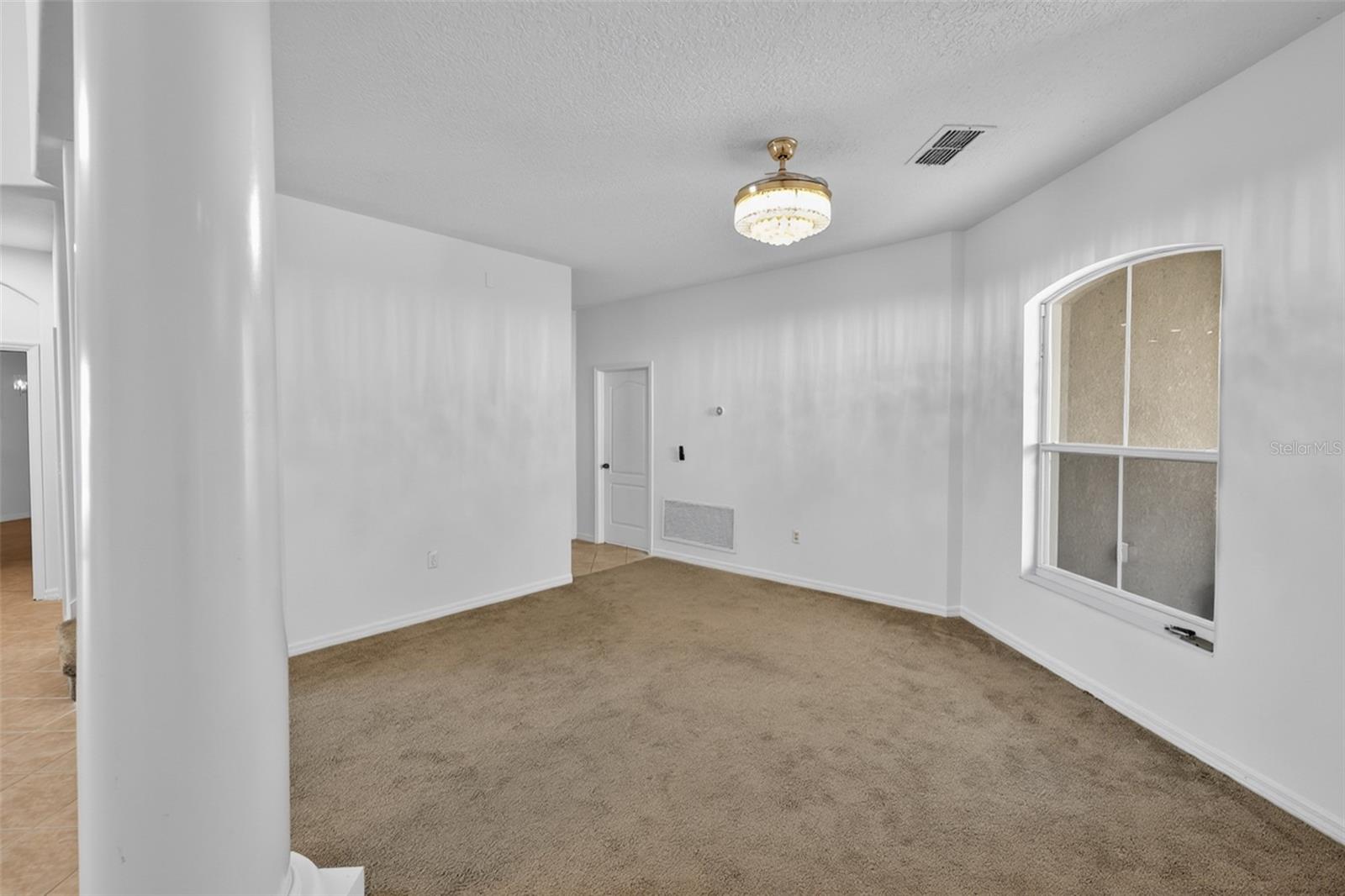 Image 9 of 37 For 13728 Fox Glove Street