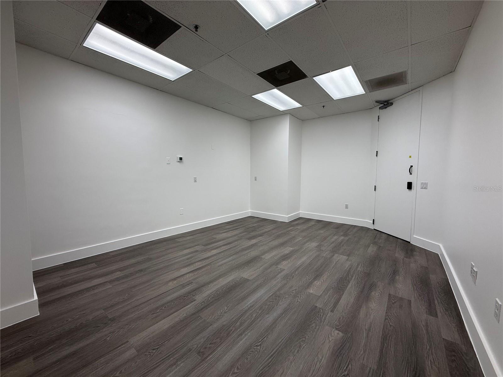 Image 3 of 7 For 7345 Sand Lake Road 404