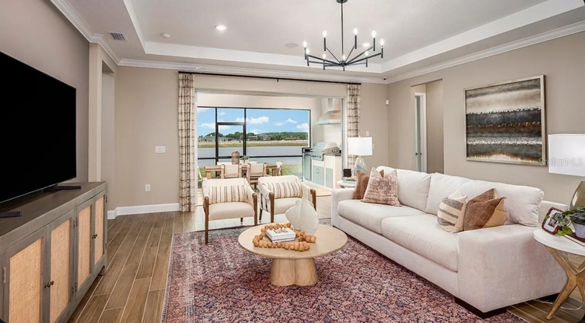 Image 7 of 17 For 823 Junonia Boulevard