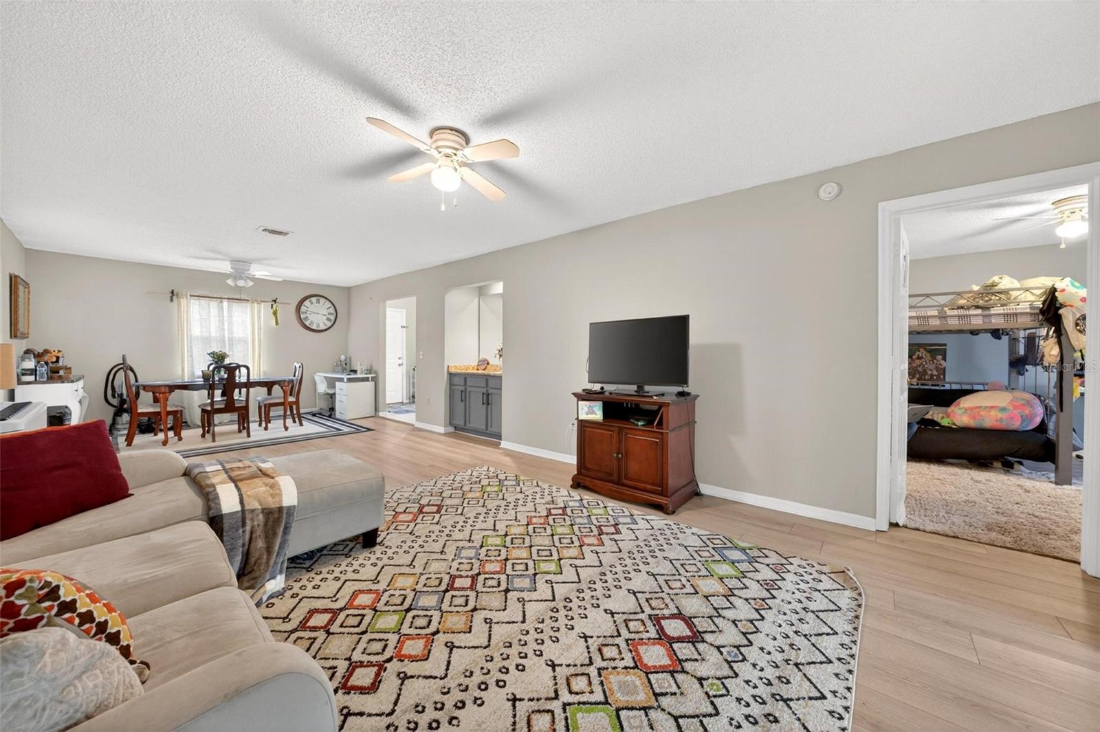 Image 5 of 44 For 7302 Olympia Court