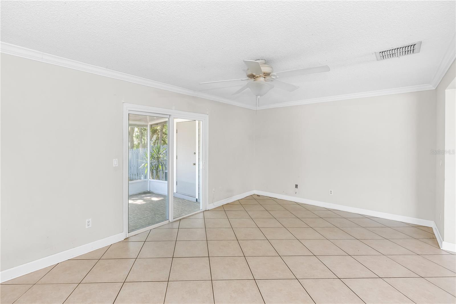 Image 12 of 36 For 4490 Brook Hollow Circle