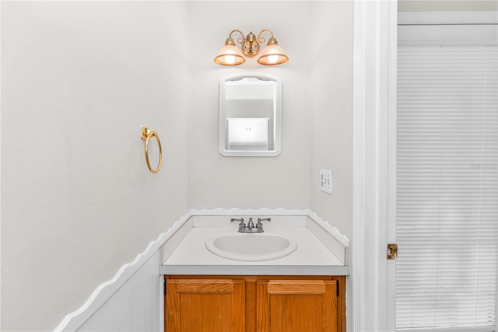Image 19 of 36 For 4490 Brook Hollow Circle