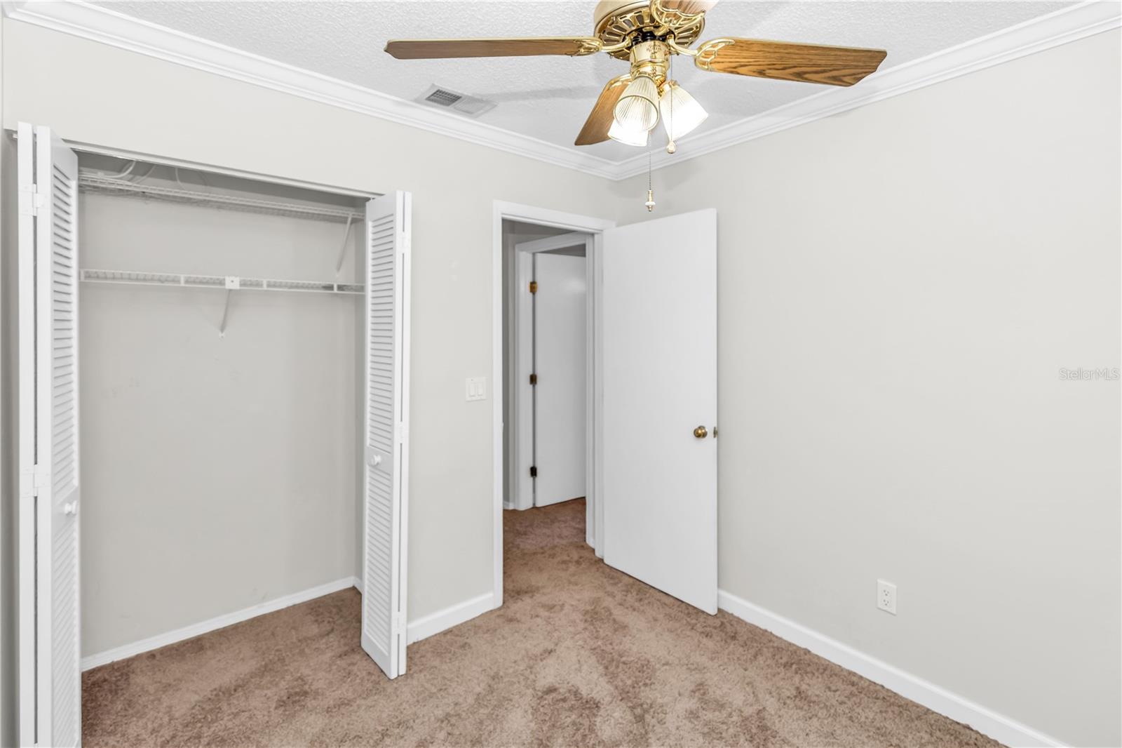 Image 27 of 36 For 4490 Brook Hollow Circle