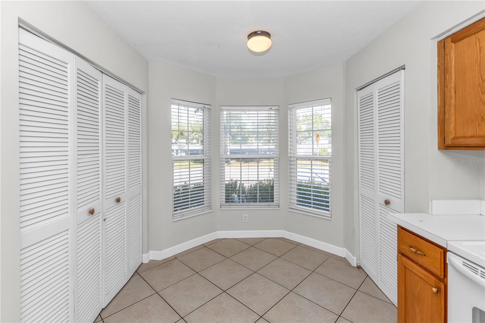 Image 9 of 36 For 4490 Brook Hollow Circle