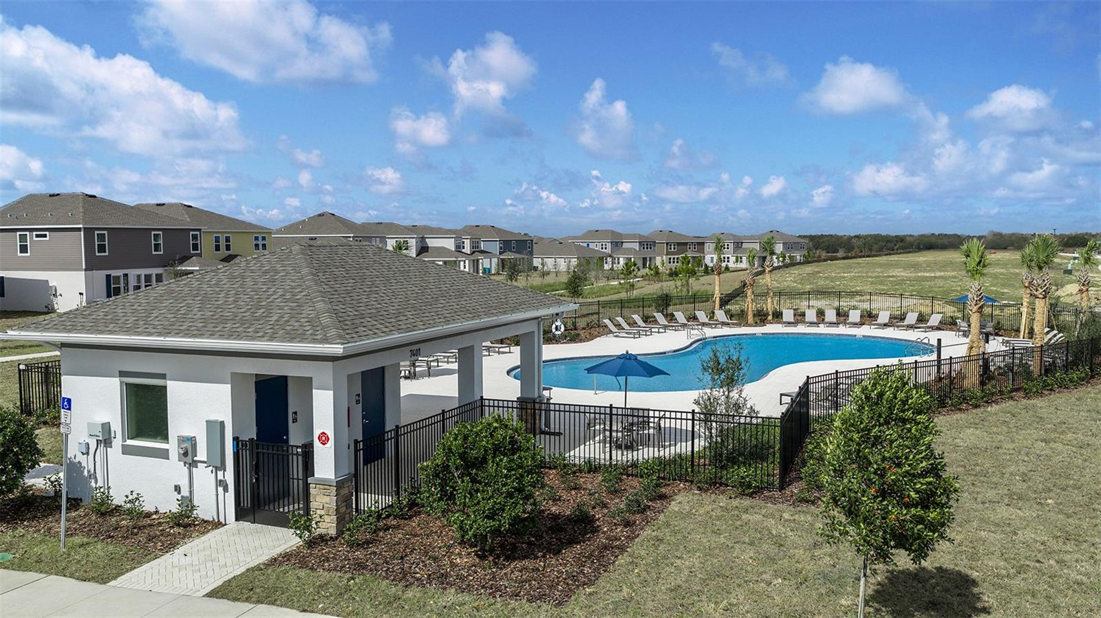 Image 8 of 10 For 216 Streamwater Way